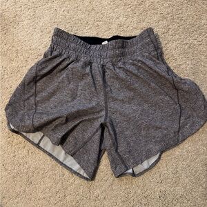 lululemon athletica Women's Heathered Gray Track That 5” Women’s Size 6 Shorts
